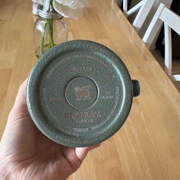 💚 Stanley Hammertone 40oz 💚 - Picture 5 of 6